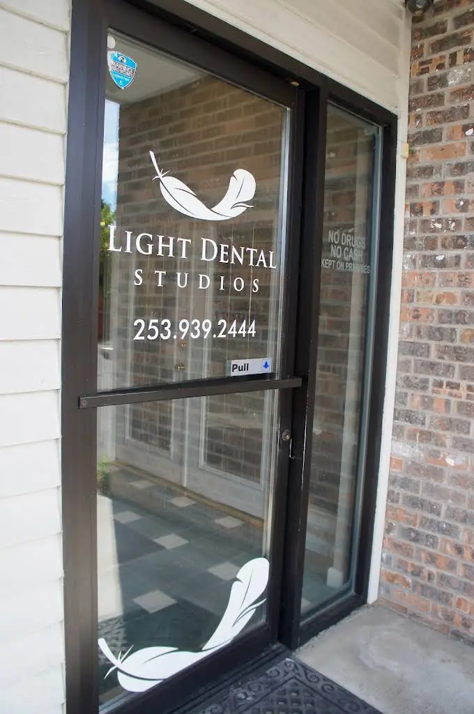 Light Dental Studios of Auburn