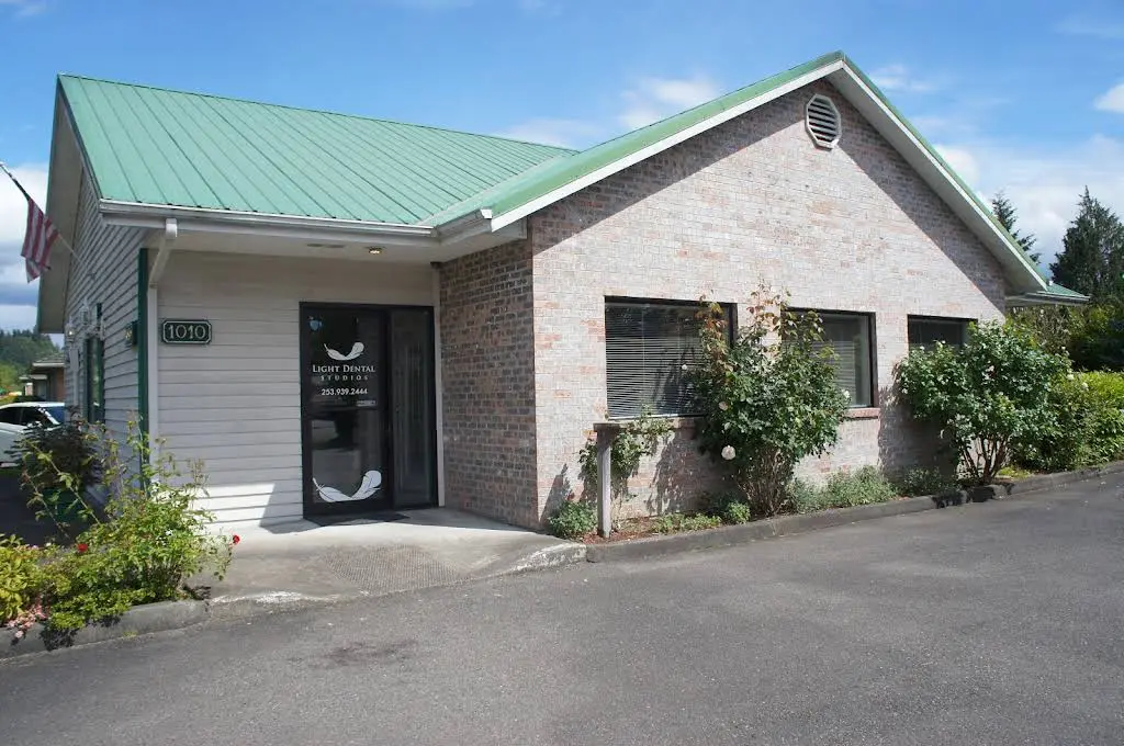 Light Dental Studios of Auburn
