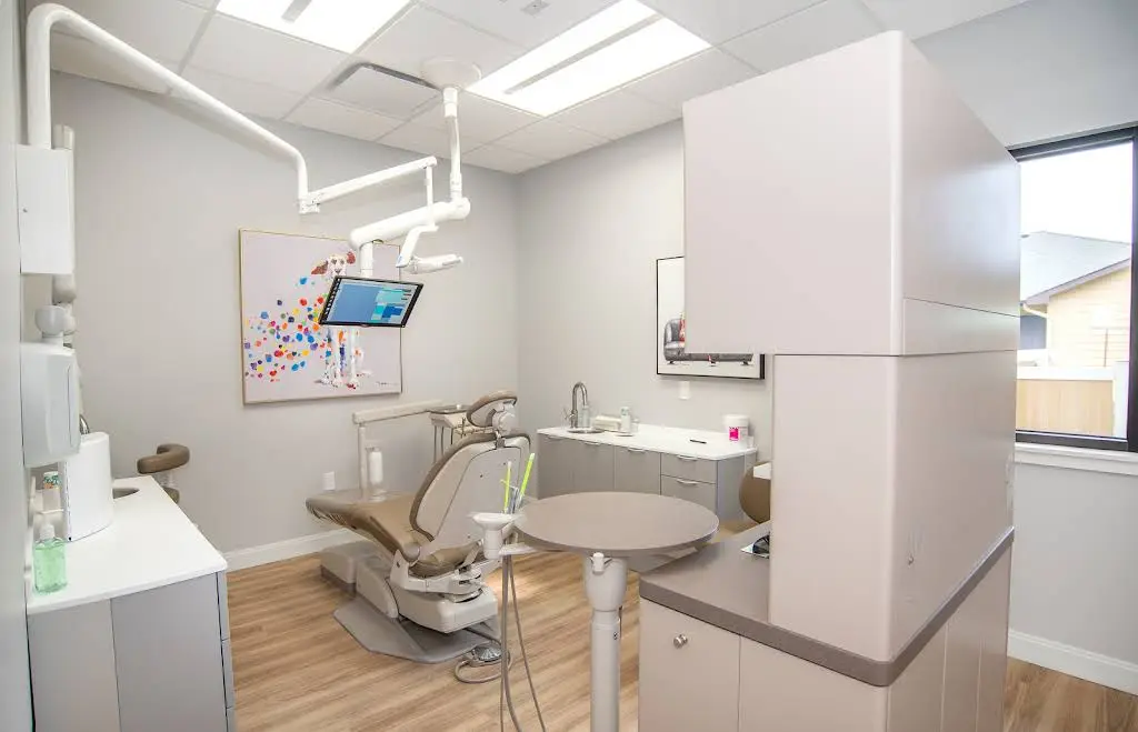 Lakeside Dental