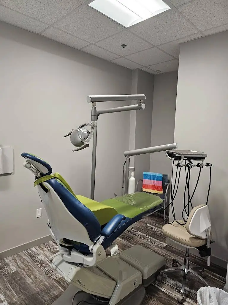 Floss and Gloss Kids Dentistry
