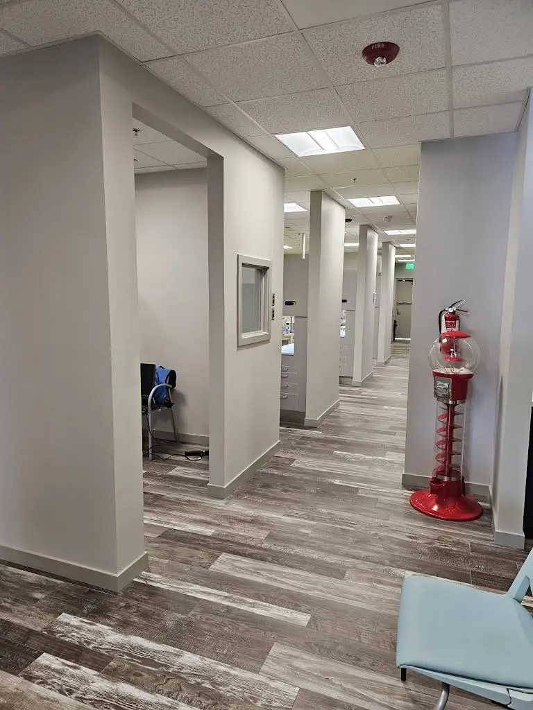 Floss and Gloss Kids Dentistry