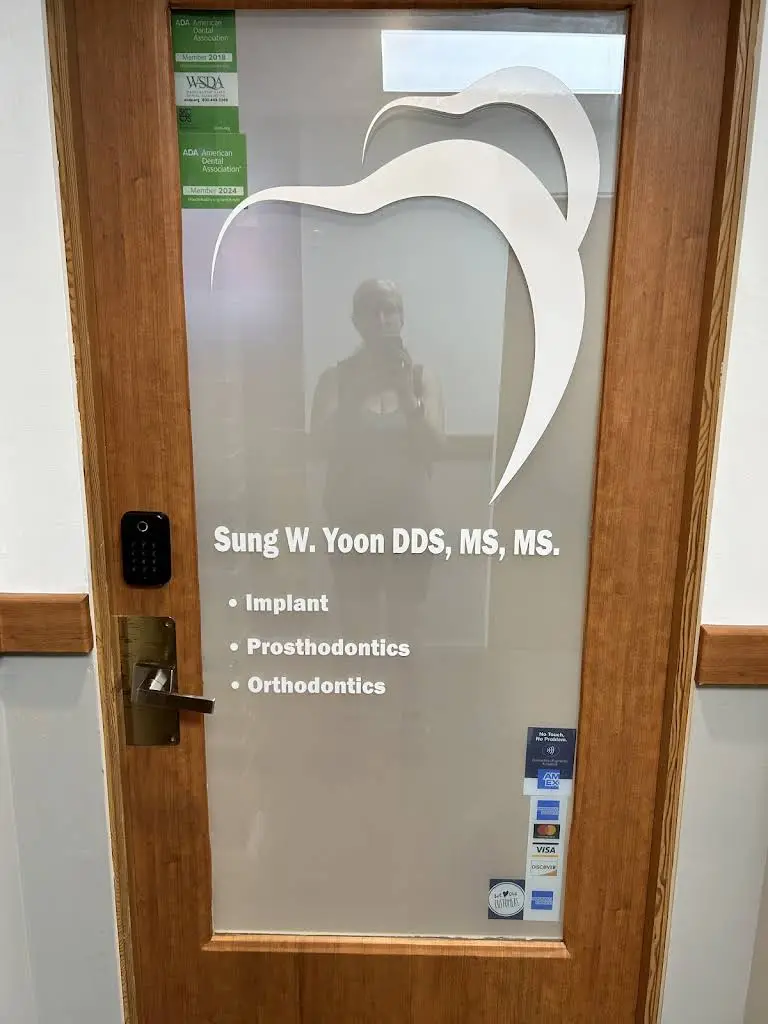 Blooming Dental - Implant & Prosthodontics