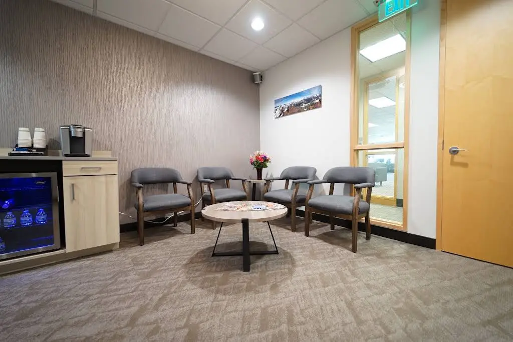 Lynnwood Periodontics & Implants