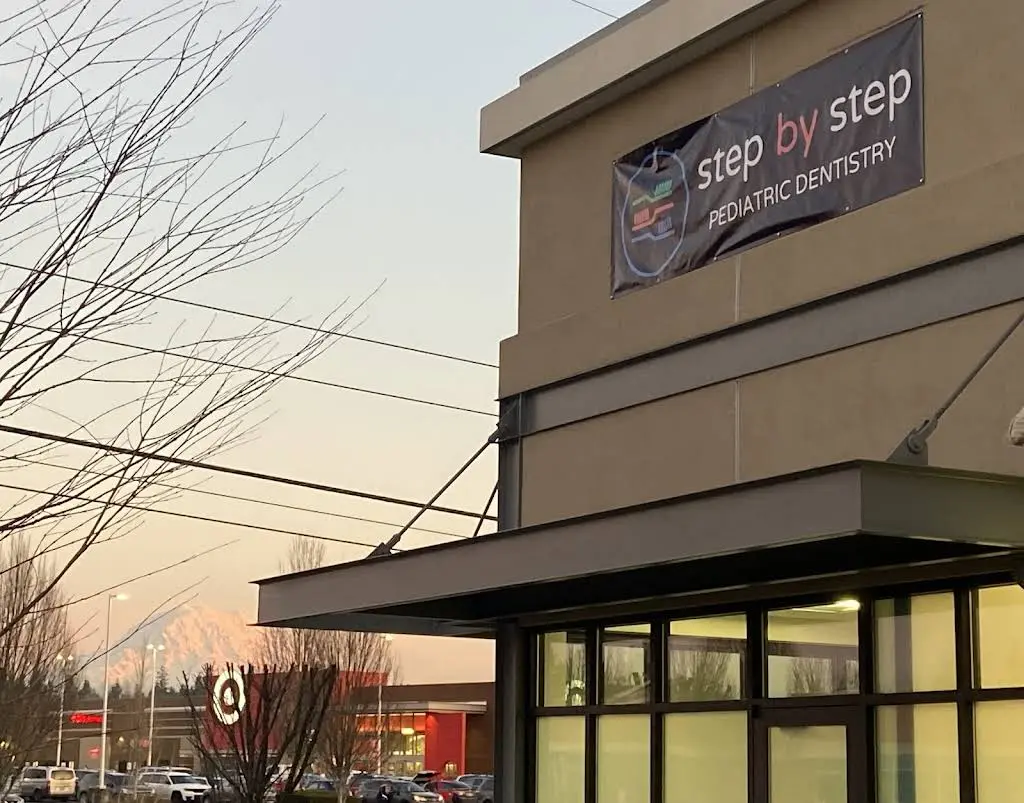 Step By Step Pediatric Dentistry