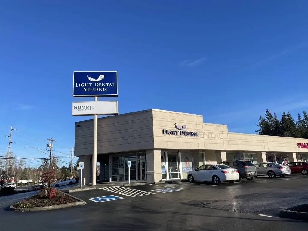 Light Dental Studios of Lynnwood