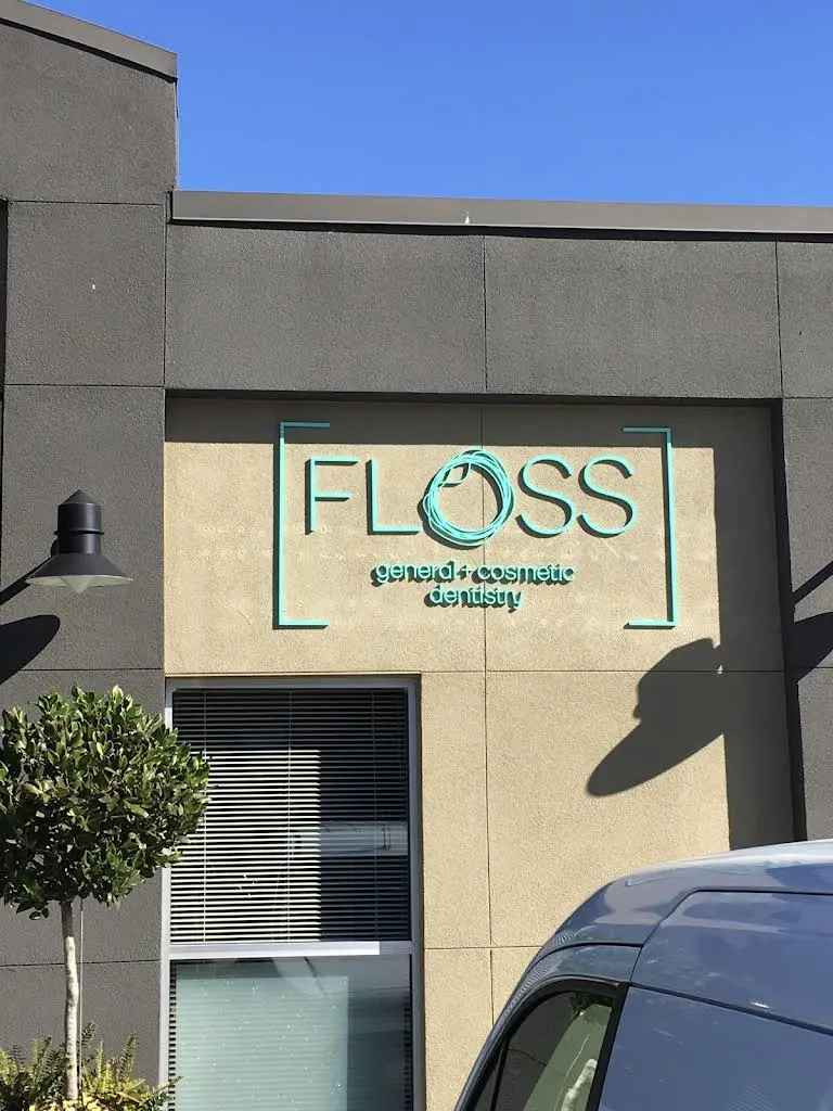 FLOSS general + cosmetic dentistry