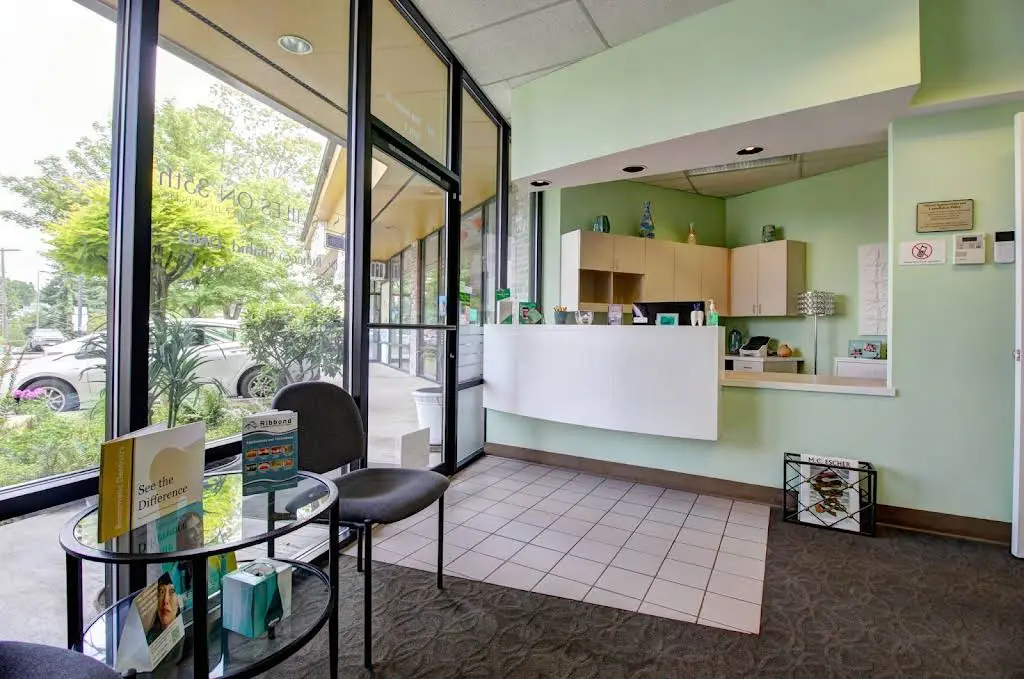 SMILES ON 35th - Seattle Dentist