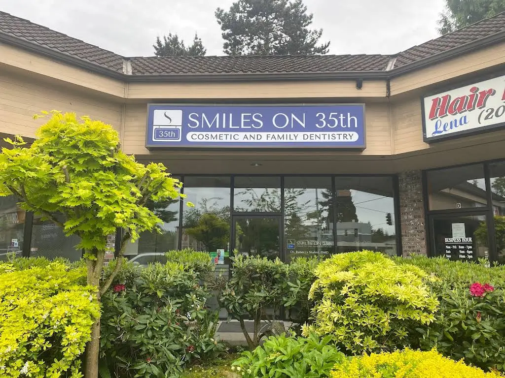 SMILES ON 35th - Seattle Dentist