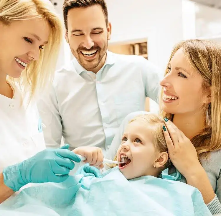 SMILES ON 35th - Seattle Dentist