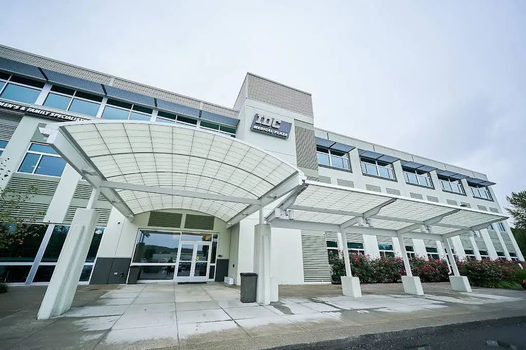 Hu Smiles in Renton