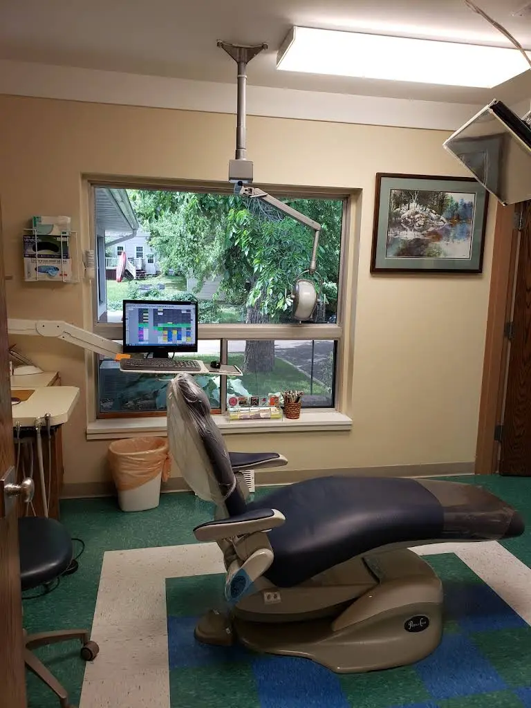 Dental Associates of Detroit Lakes