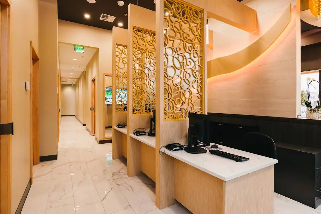 8 To 8 Dental Lynnwood