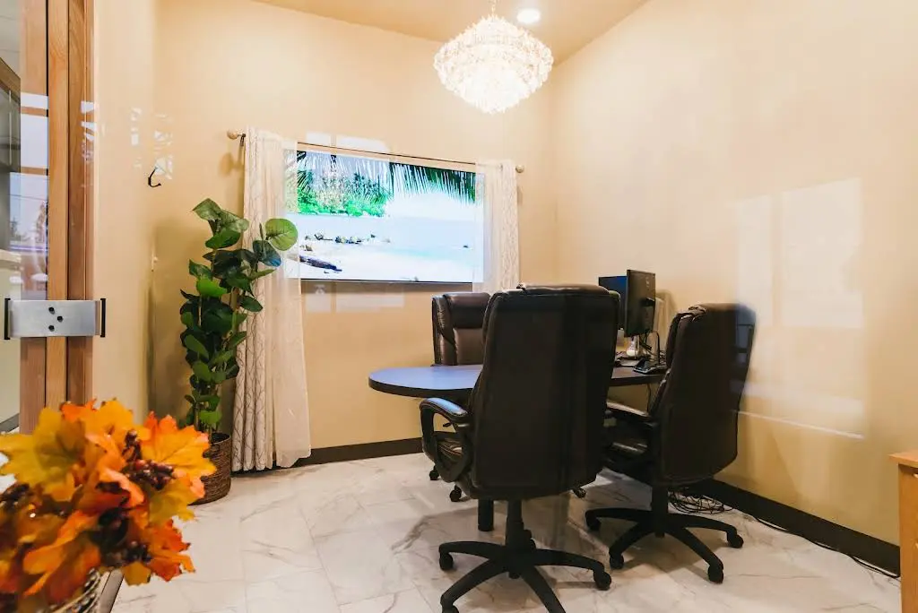 8 To 8 Dental Lynnwood