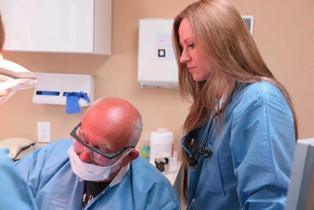 Dr. Tooth - Family and Implant Dentistry
