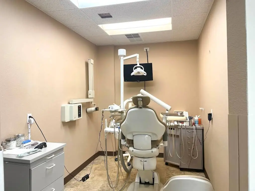 Blooming Dental - Implant & Prosthodontics