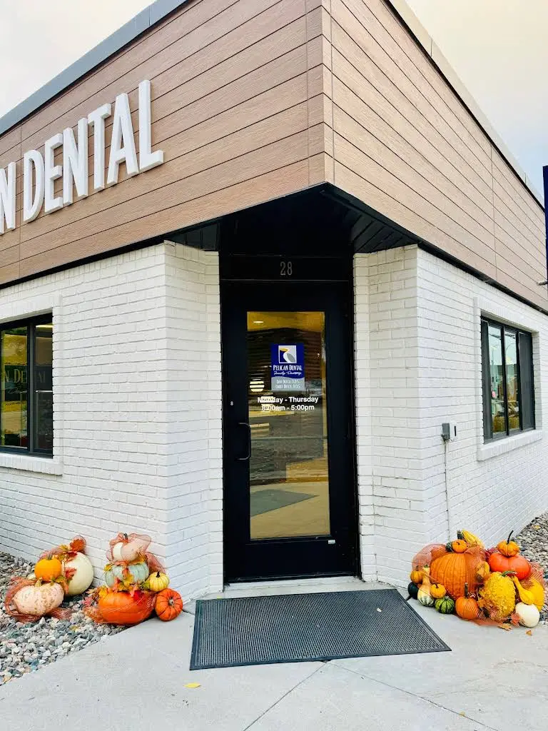 Pelican Dental: Dan Ditch DDS & Emily Ditch DDS