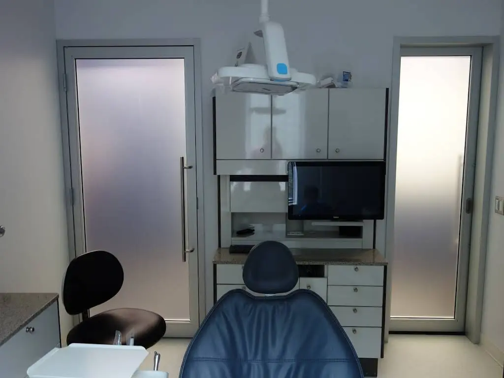 PHI DENTAL CARE