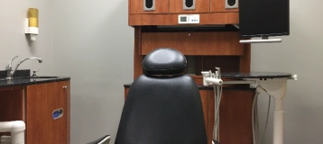 Churchill Dental Dr. A. Pino & Dr. P. Robb
