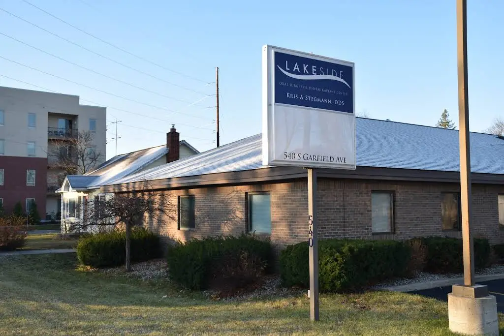 Lakeside Oral Surgery & Dental Implant Center