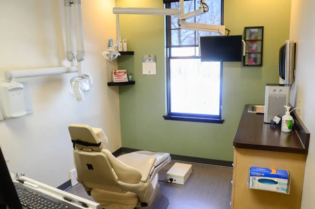 Chambers Dental: Randall Chambers DDS