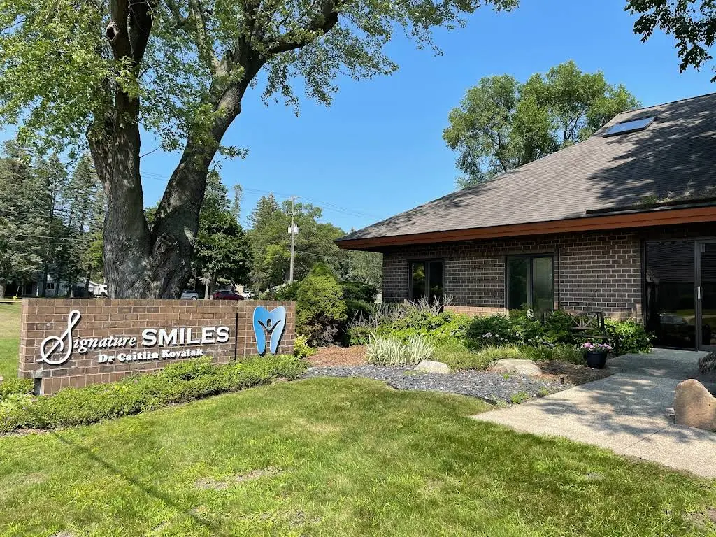 Spring Lake Signature Smiles- Dr. Caitlin Kovalak, DDS