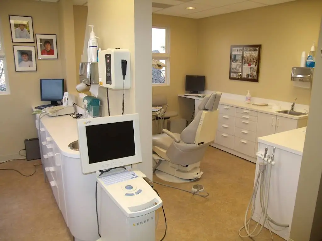 Elias Dental Lab, Inc.