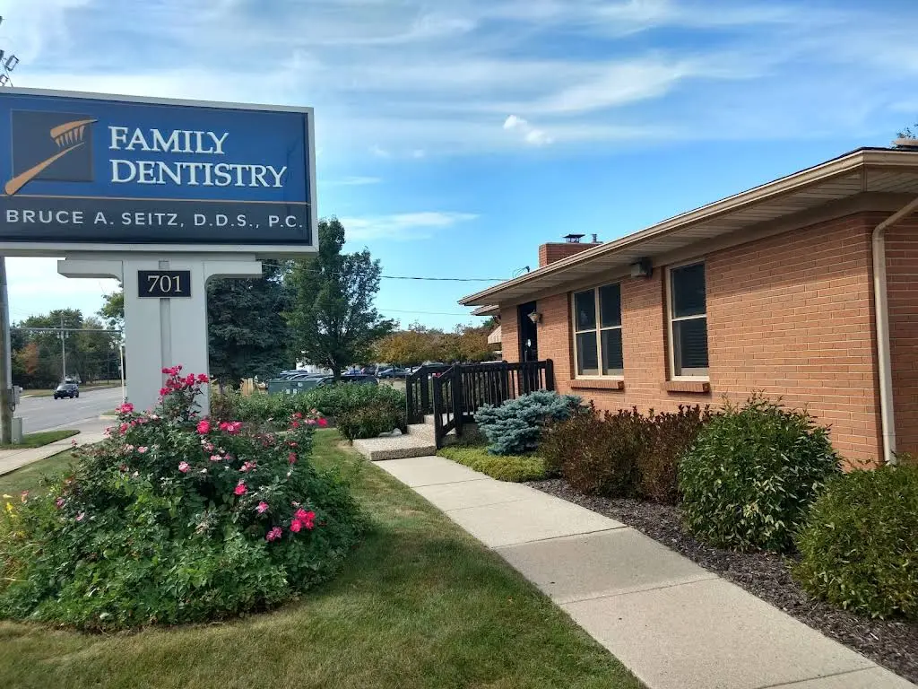 Daniel D Seitz DDS PC