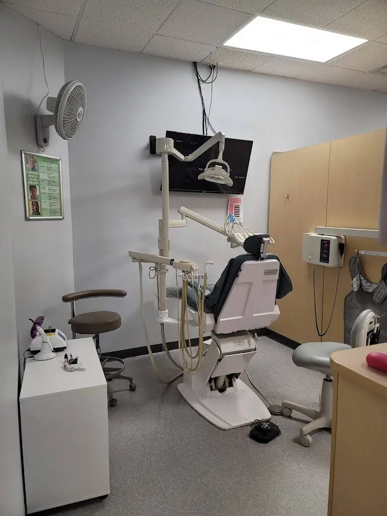 Healthy Smiles Dental Care of Lansing