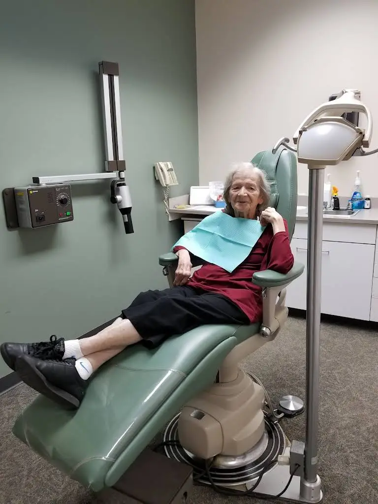 One Day Denture Services: Erhard Robert W DDS / Smiles of Lansing