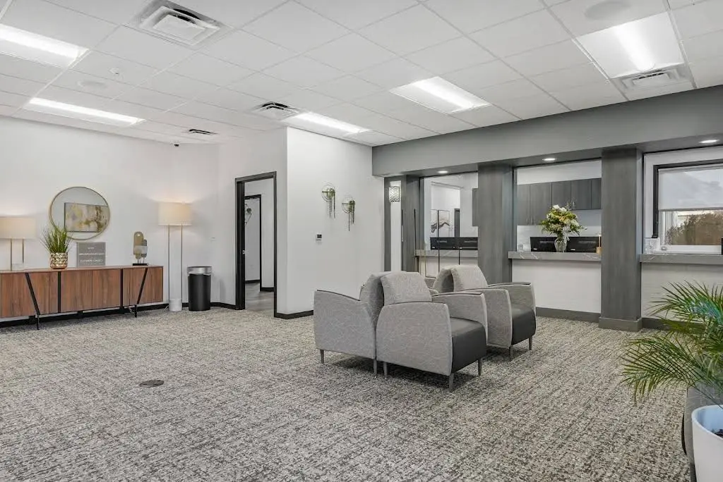 Elan Implant Center
