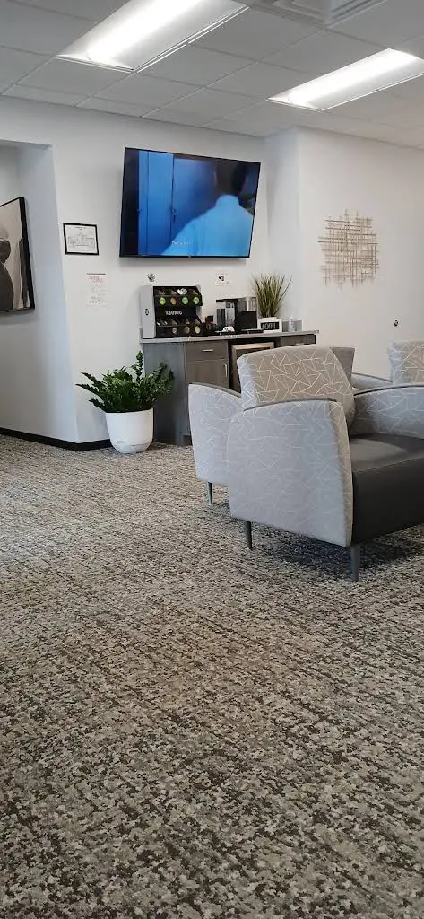 Elan Implant Center