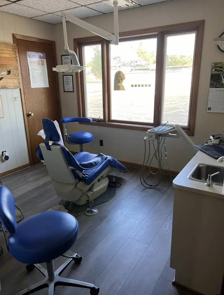 Mark E. Richardson, DDS