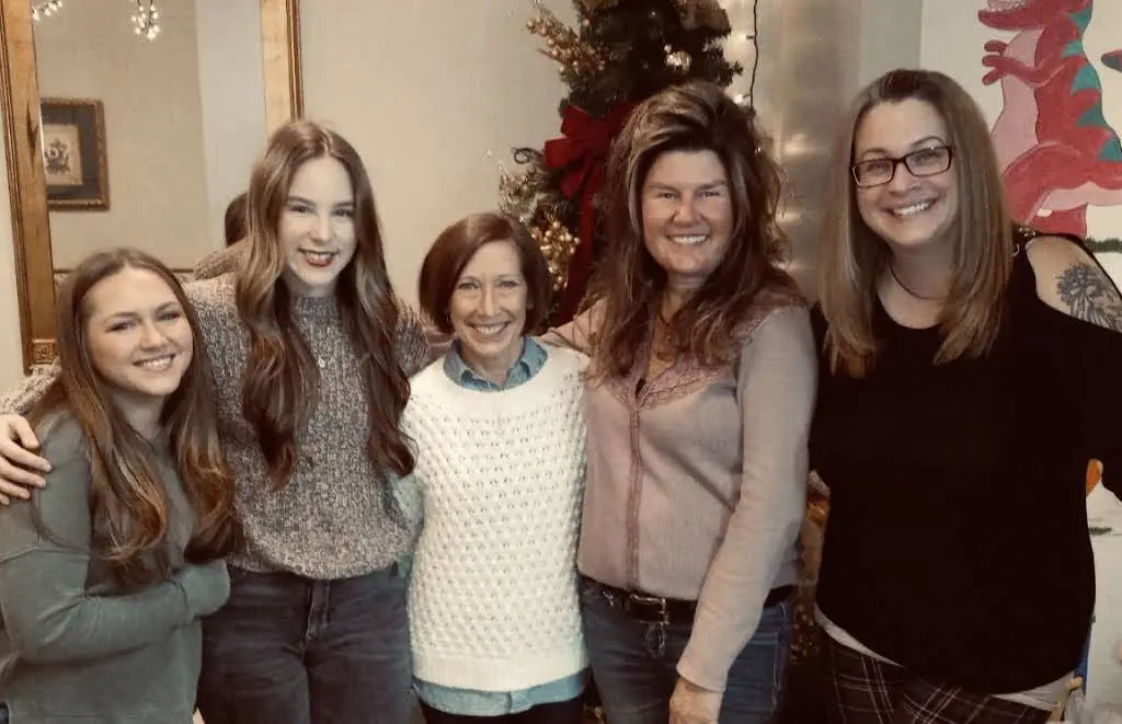 First Impressions Dental: Susan A Hawley, DDS