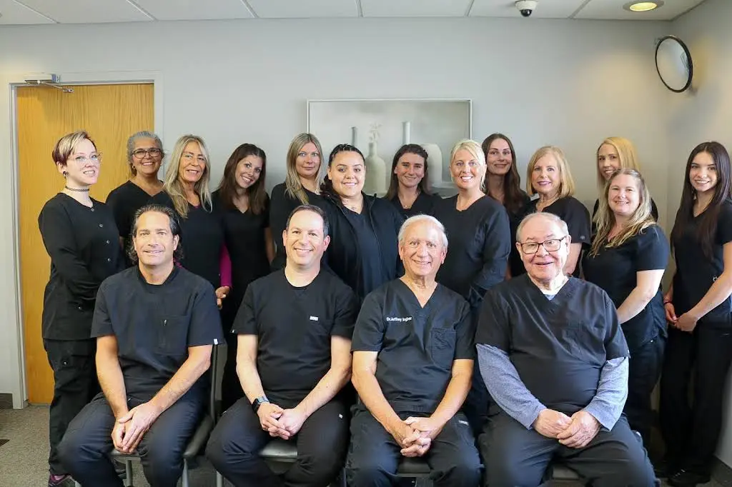 Metropolitan Dental Center - Professional dental clinic exterior with modern facilities