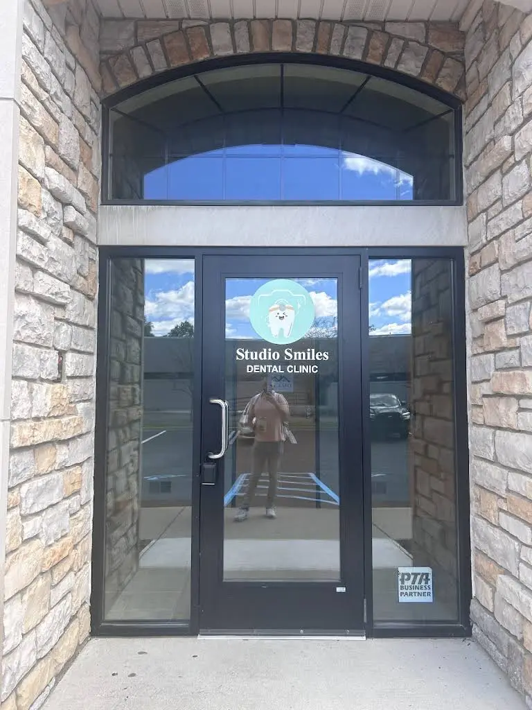 Studio Smiles Dental