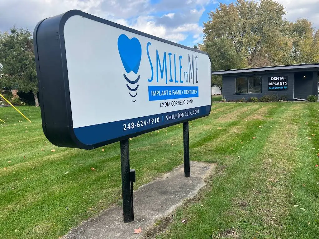 Smile to Me