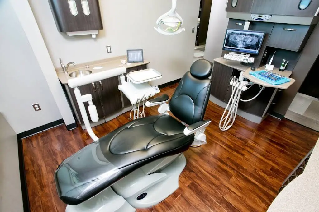 Arbor Dental Associates: Christopher J. Paulson, DDS, Cynthia L. Sitchon, DDS