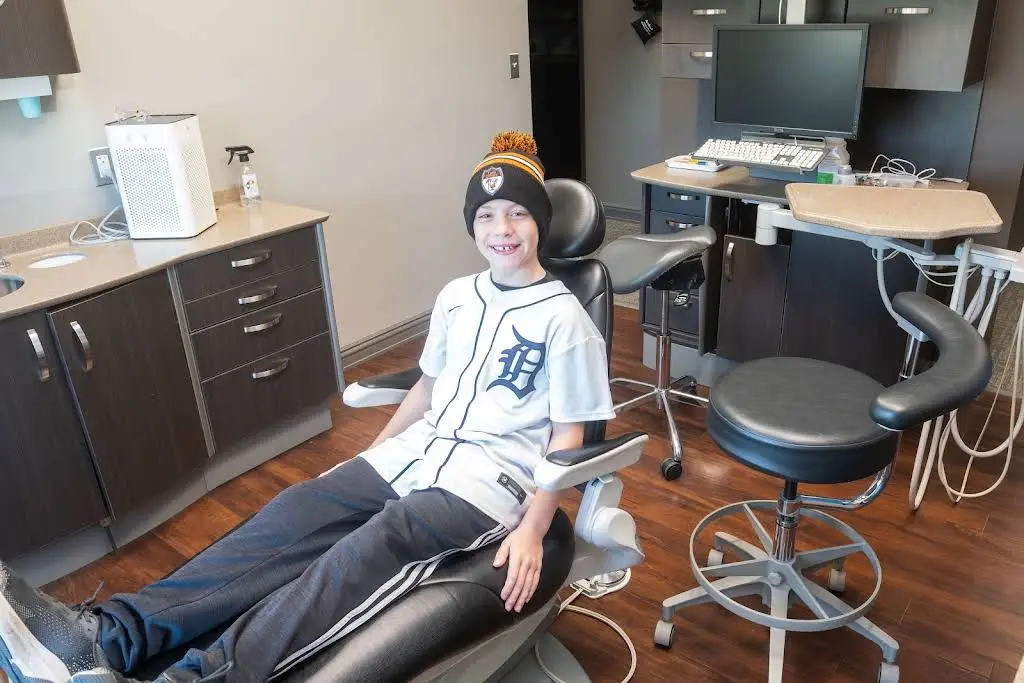 Arbor Dental Associates: Christopher J. Paulson, DDS, Cynthia L. Sitchon, DDS