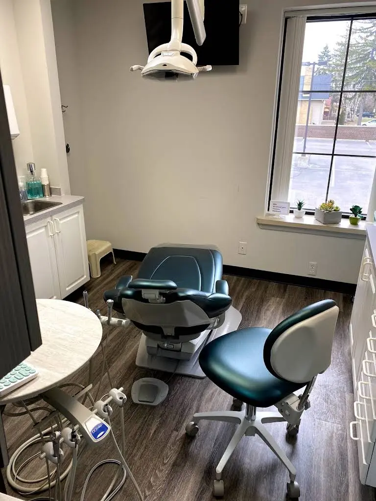 MI-nt Dental: Alexandra Peri, DDS