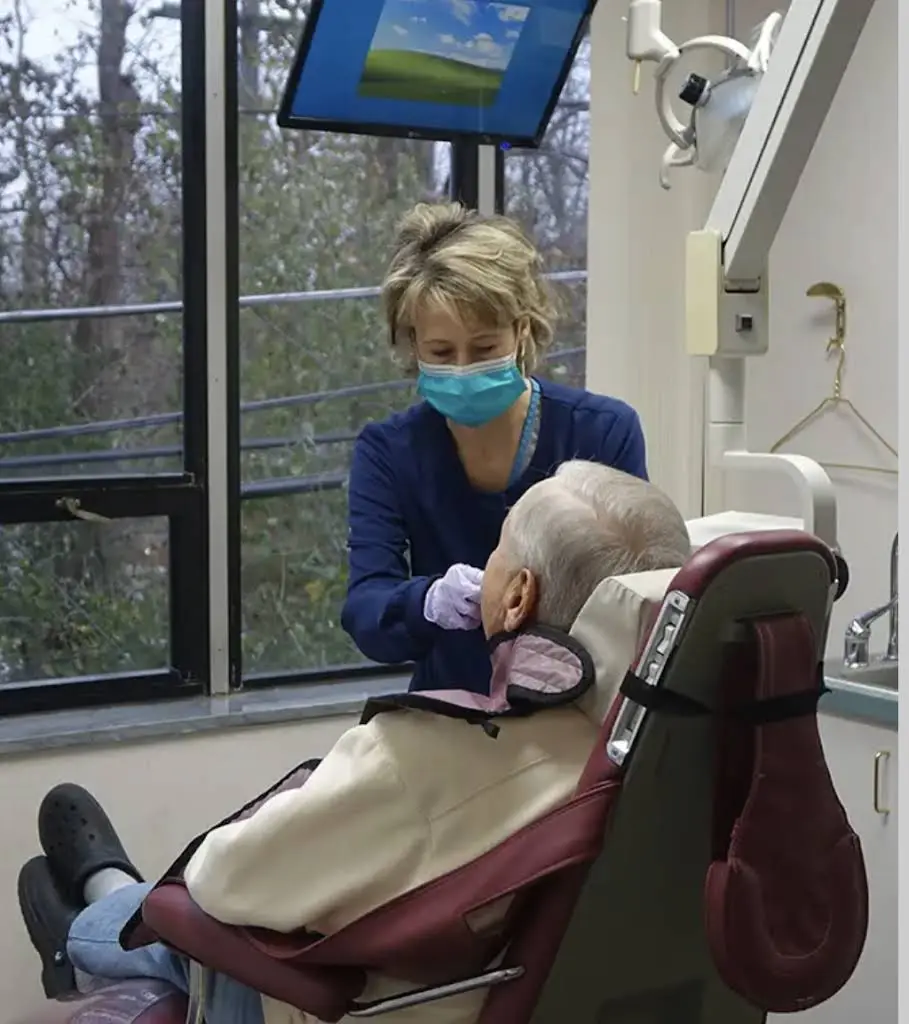 Bloomfield Dentistry: Satinderdeep Kaur DMD