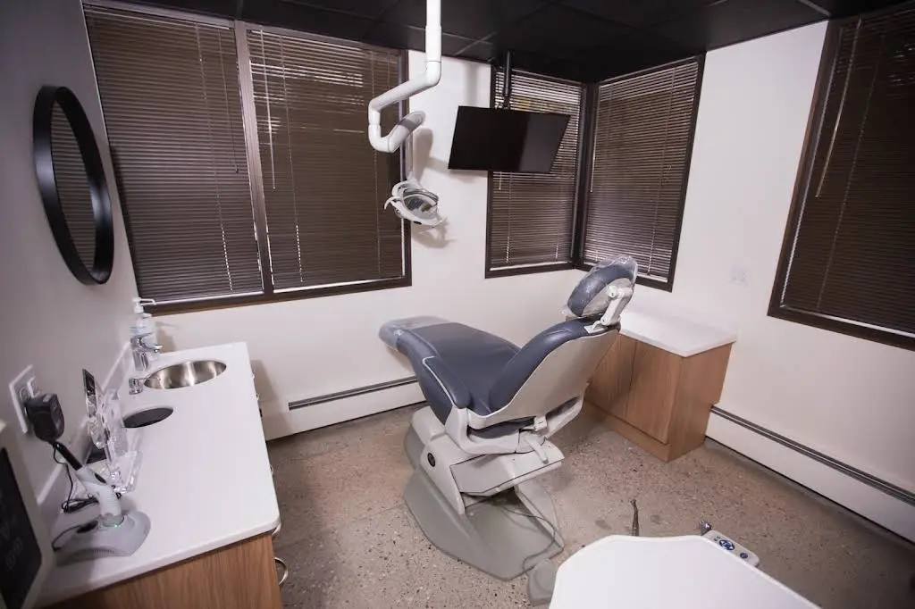 Groth Dental - Bingham Farms