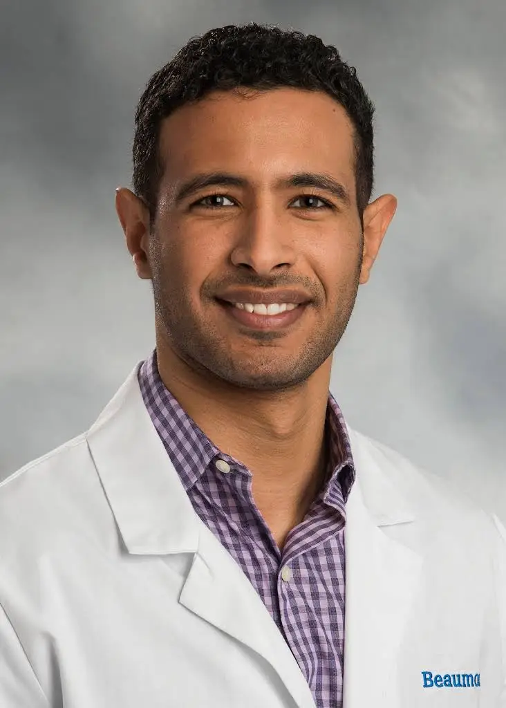 Troy Smiles: Cosmetic and Implant Dentistry
