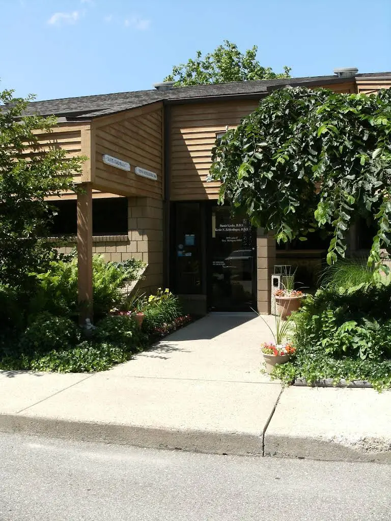 Leske Dental