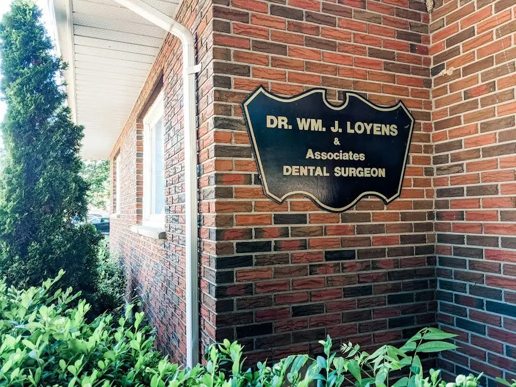 Glencoe Dental Care - Loyens, Louwagie & Associates