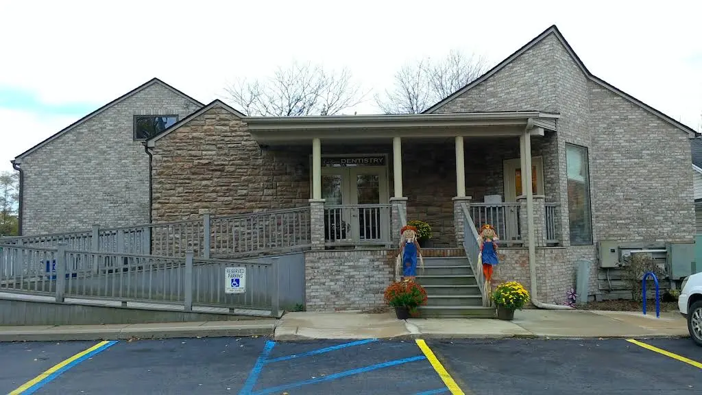 The Lee Center for Cosmetic & Family Dentistry