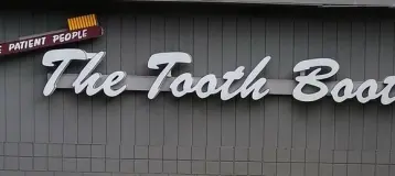 The Tooth Booth: Dr. Nawar Sileewa