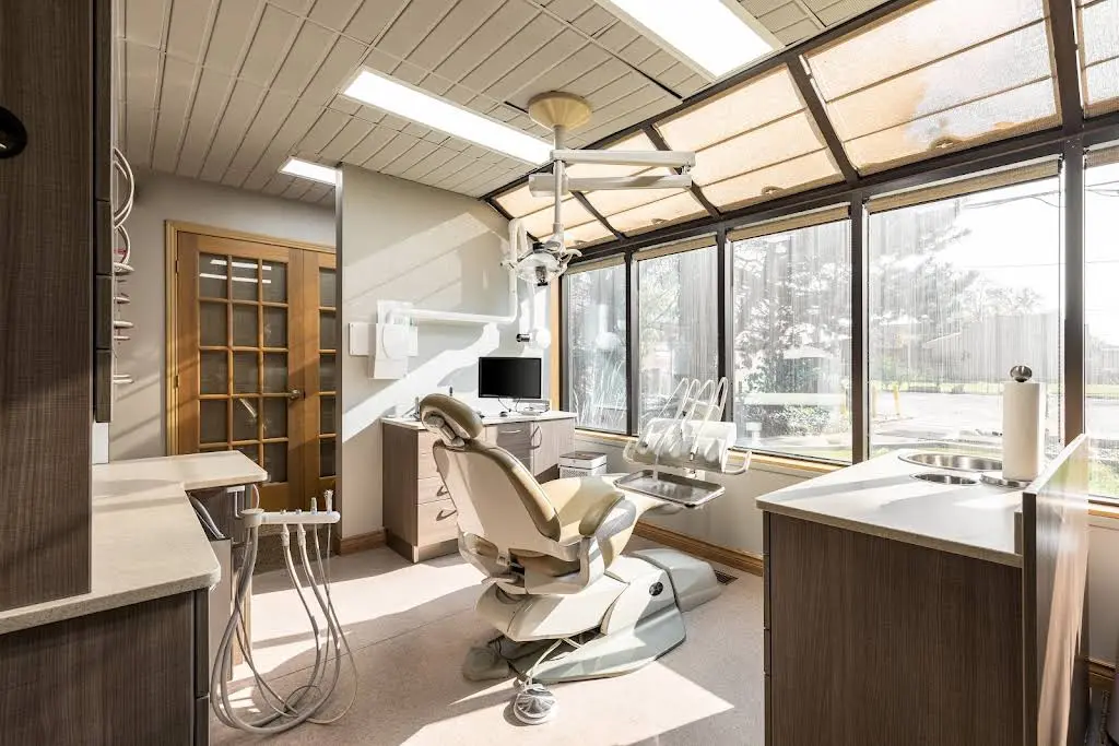 Leamington Dental Health Center