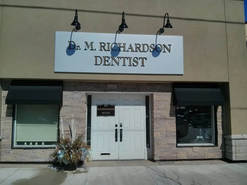 Dr. Mark Richardson Dental