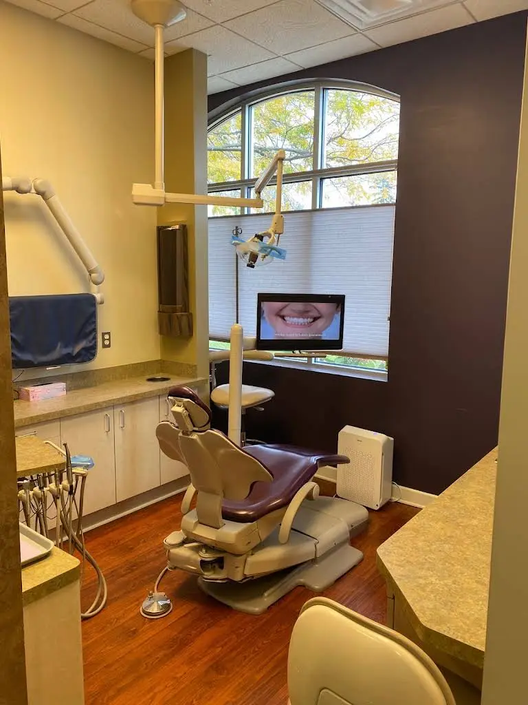 Royal Oak Smiles: Dr. Dolores Baran DDS