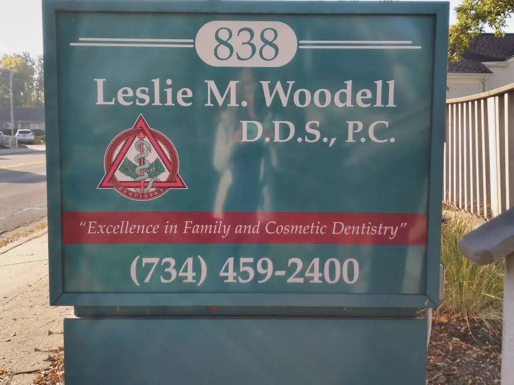 Leslie M Woodell, DDS, PC